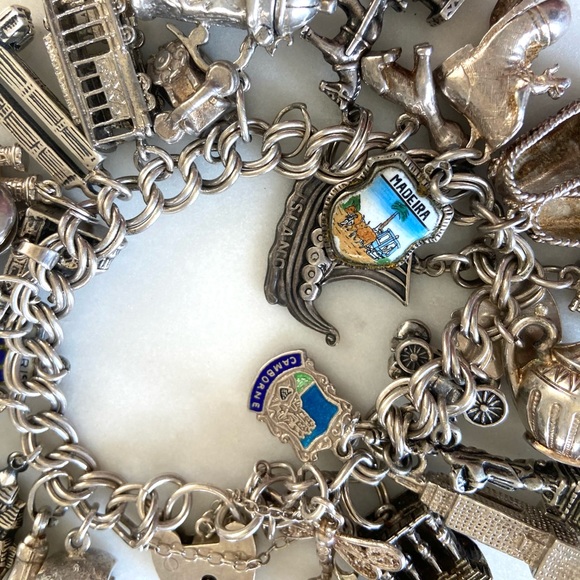 Vintage sterling silver travel charm bracelet 29 moving opening heart padlock - Picture 3 of 6